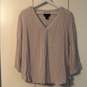 White/pink/gray printed top